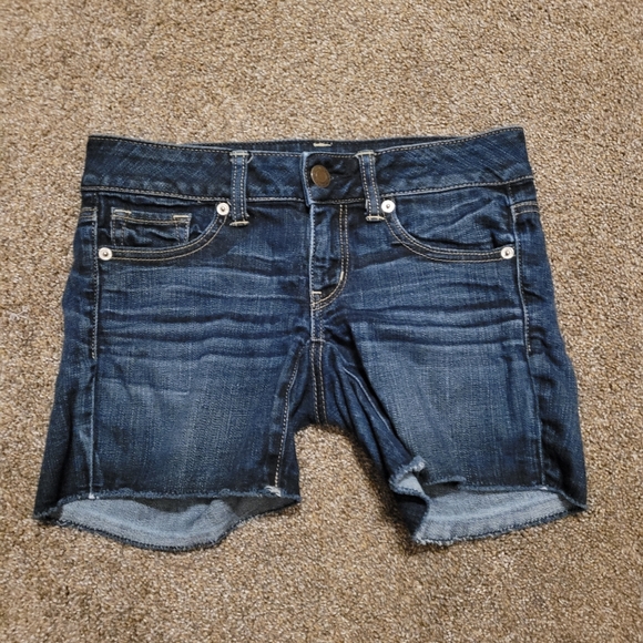 American Eagle Outfitters Pants - AE stretch jean shorts size 2